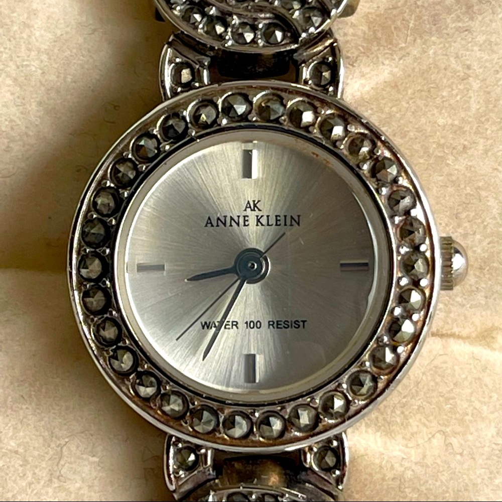 ANNE KLEIN 100M Water Resistant laddies Watch